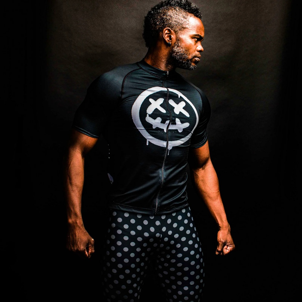 طقم ركوب الدراجات الصيفي للرجا - مراجعة Cycling Gear Logo وسعره